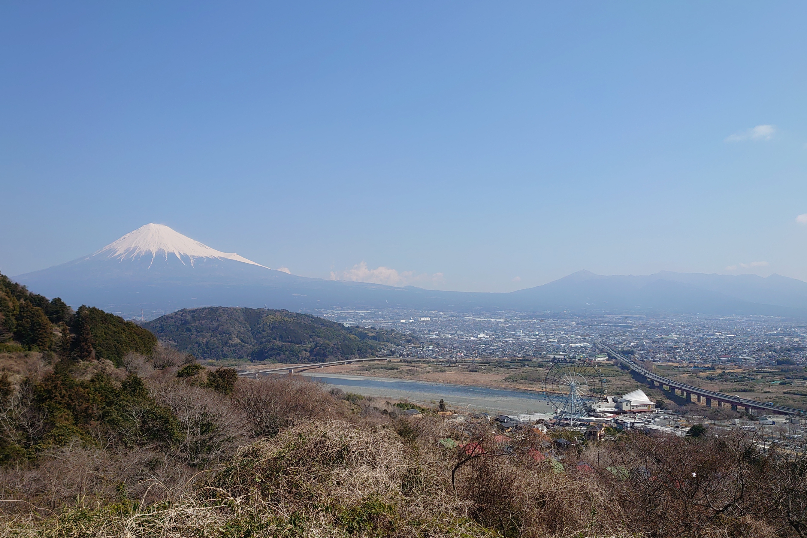 富士山の見える町